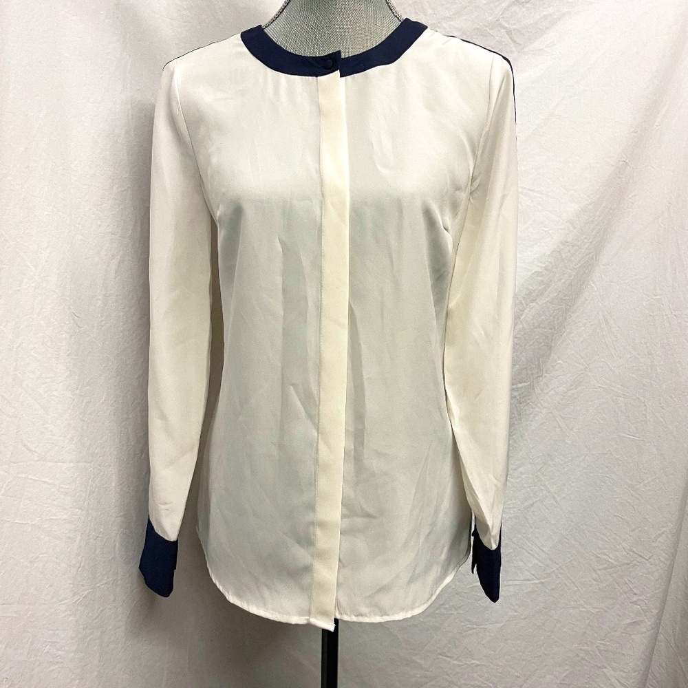 J. Crew Crewneck Button Front Top Size 4 - image 1
